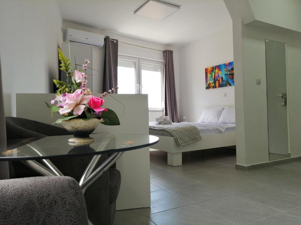 Redex Apartments Ohrid Exteriör bild